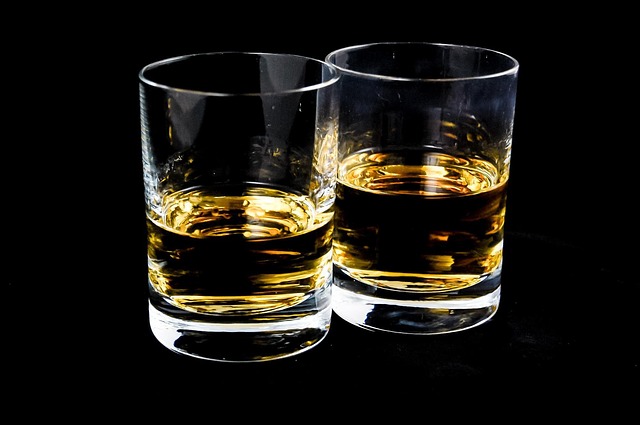 drink ve sklenicích