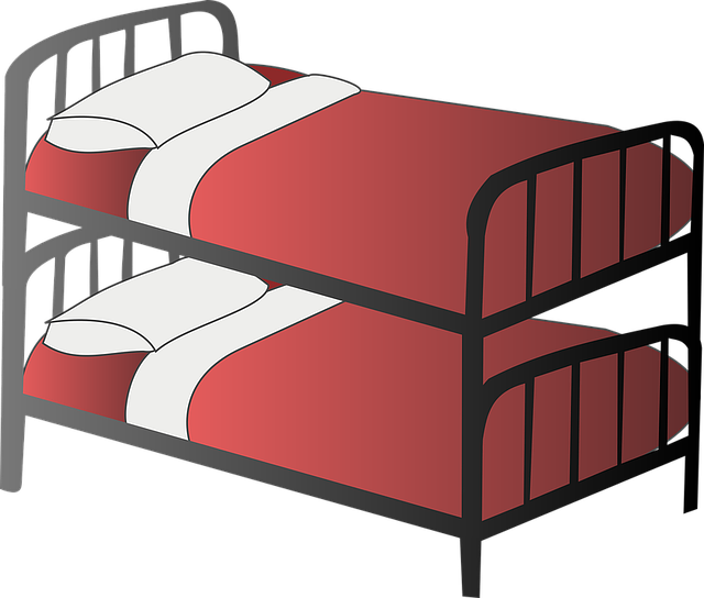 postele patrové